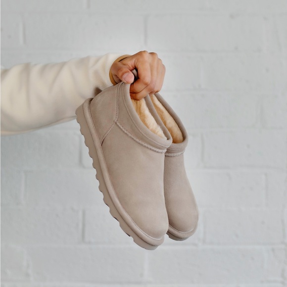 BearPaw Shoes - BearPaw Super Shorty Mushroom Booties 8 NEW